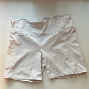 Athleta White Women's Bike Shorts - Ultimate Stash II 7” Short